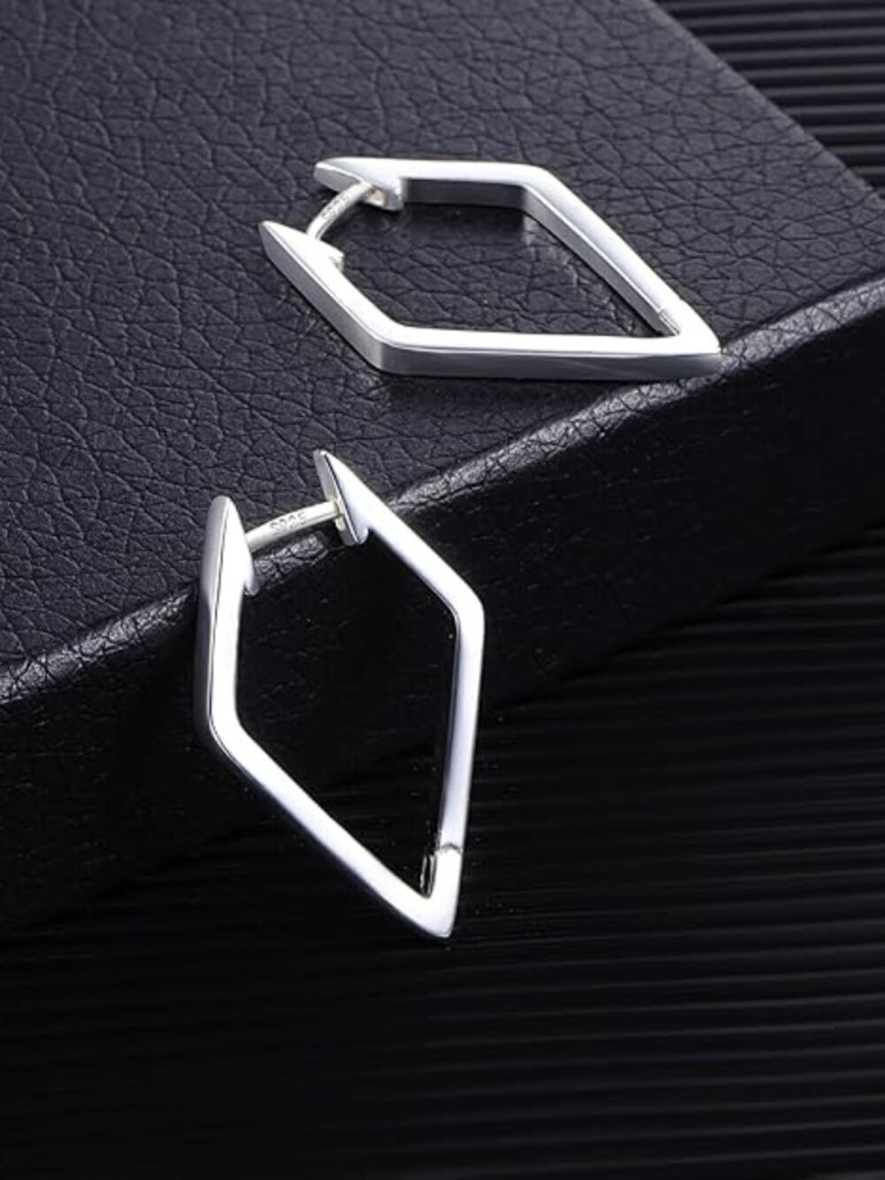 BRAND NEW Silver Earrings Star Geometric Rhombus